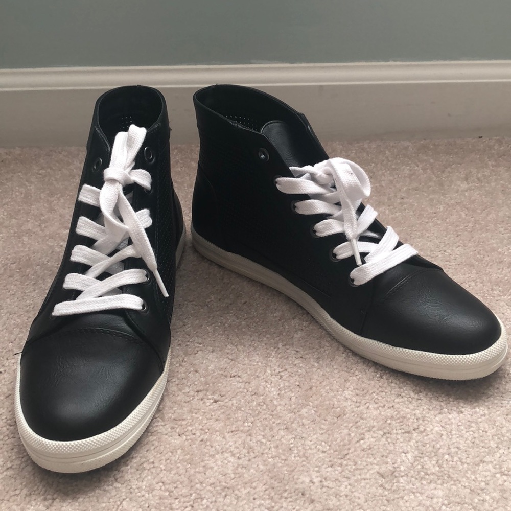 ‼️NEW‼️ Calvin Klein Leather Sneakers